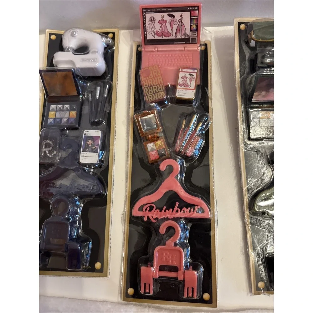 Rainbow High Accessory Lot Towels, Hangers, Makeup,‎ Computer, Phone, Ect New